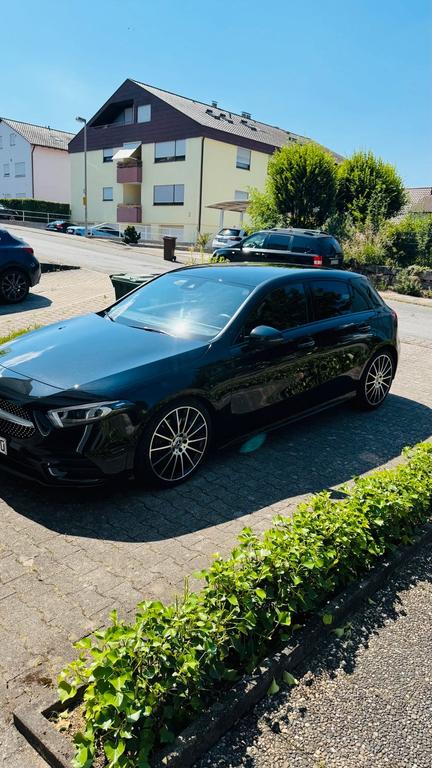 Mercedes-Benz A 220
