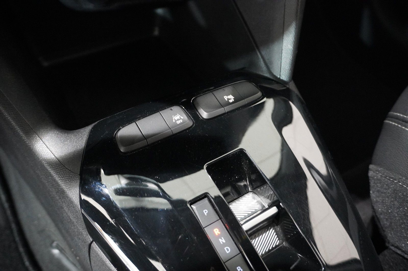 Fahrzeugabbildung Opel Corsa-e F GS SPORT 3-PHASIG NAVI/LED/KAMERA/VIRT