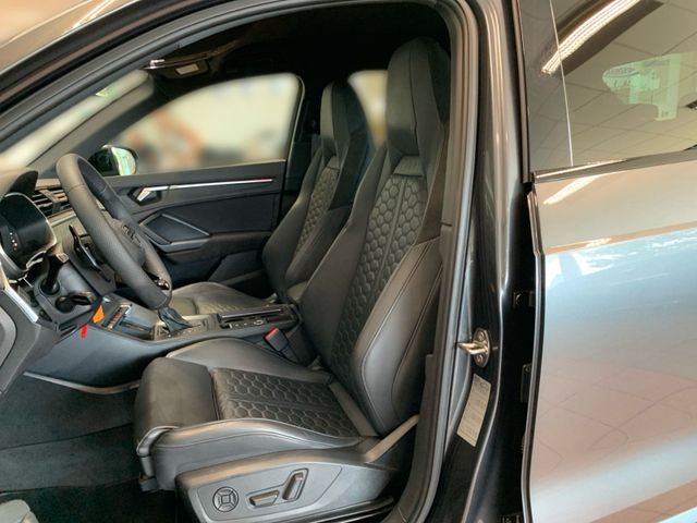 RS Q3 2.5 TFSI QUATTRO LED+KAMERA+AHK+OPTIK+B&O+