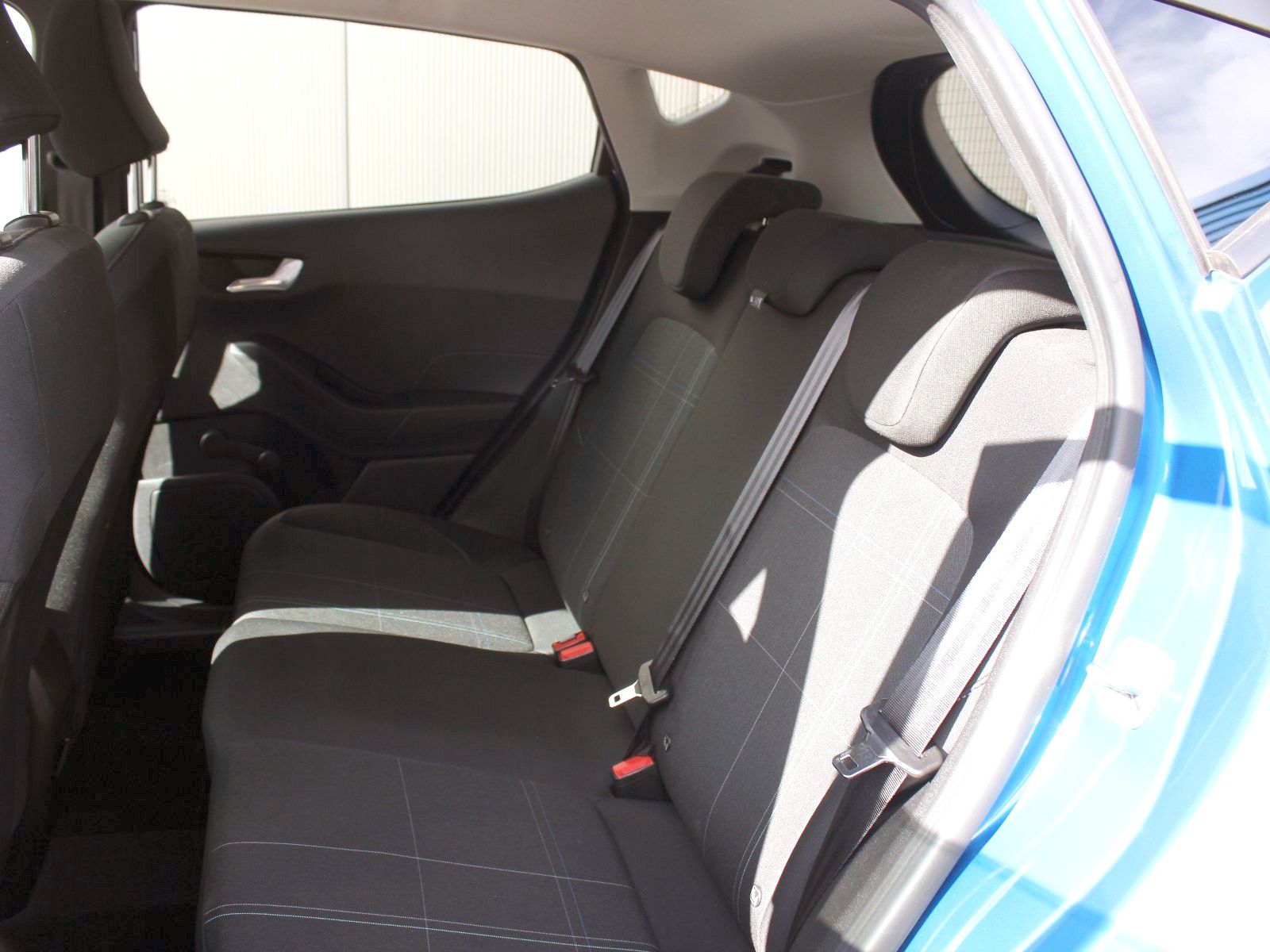 Fahrzeugabbildung Ford Fiesta Cool & Connect 1,0 EcoBoost Start/Stopp