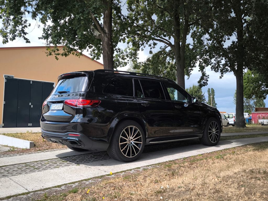 Image of Mercedes-Benz GLS 400