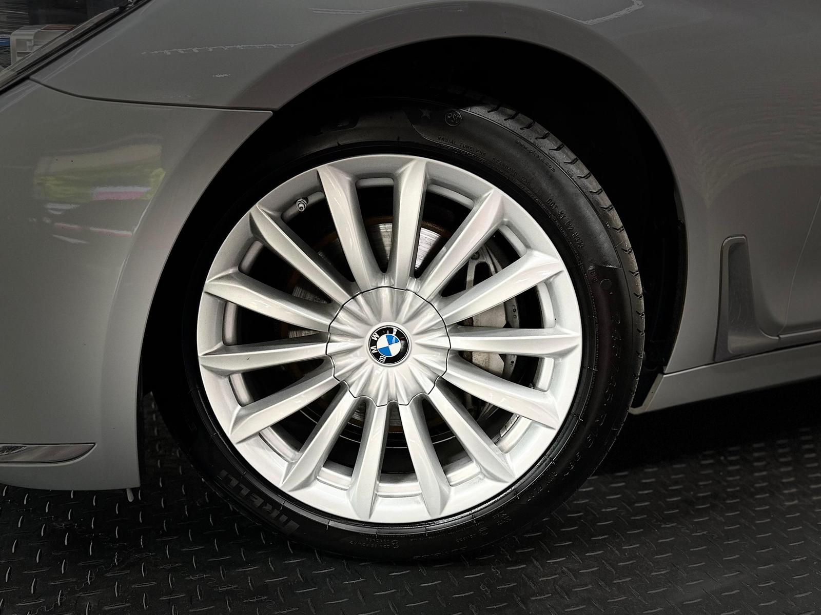 BMW 740d xDrive LASER#NACHT#LUFT#HUD#ACC#LH#CAM#NAVI - Image 9