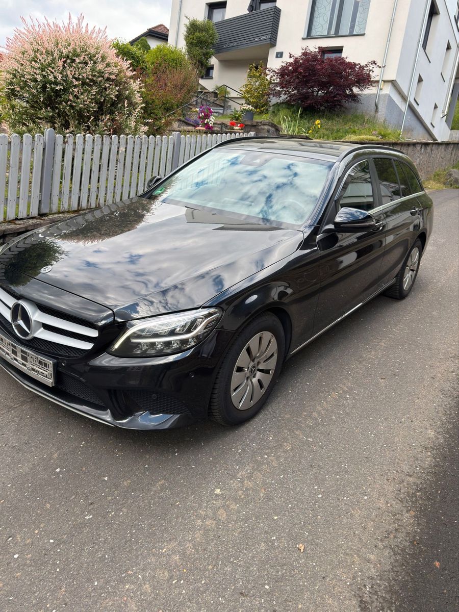 MERCEDES-BENZ C 220d  T Autom. -
