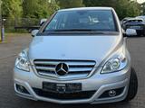 Mercedes-Benz B 180 *TUV NEU* AUTOMATISCH * 1 HAND  *10/26 - Mercedes-Benz B 180 in Frankfurt (Main)