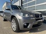 BMW X5 xDrive30d M-Paket DynDrive PANO Komfortsitze - BMW X5 aus 2012 mit Diesel-Antrieb