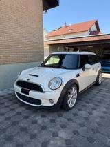 MINI Clubman Cooper S N14  - weiße MINI Cooper S Clubman
