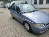 Ford Escort 1,6 Benzin,Mit Klima - Ford Escort: 1.6