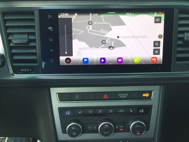 Fahrzeugabbildung SEAT Ateca TSI FR DSG LED AHK Navi VC ACC RFK beats S