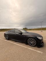 BMW 740i - - BMW 740 mit Benzin-Antrieb