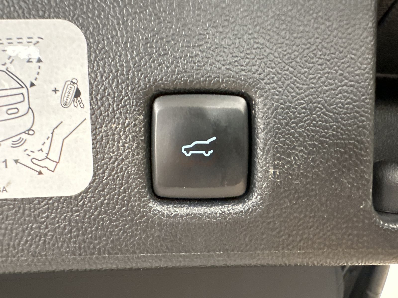 Fahrzeugabbildung Ford Kuga 2.5 Plug-In Hybrid Titanium X NAV+LED+HUD