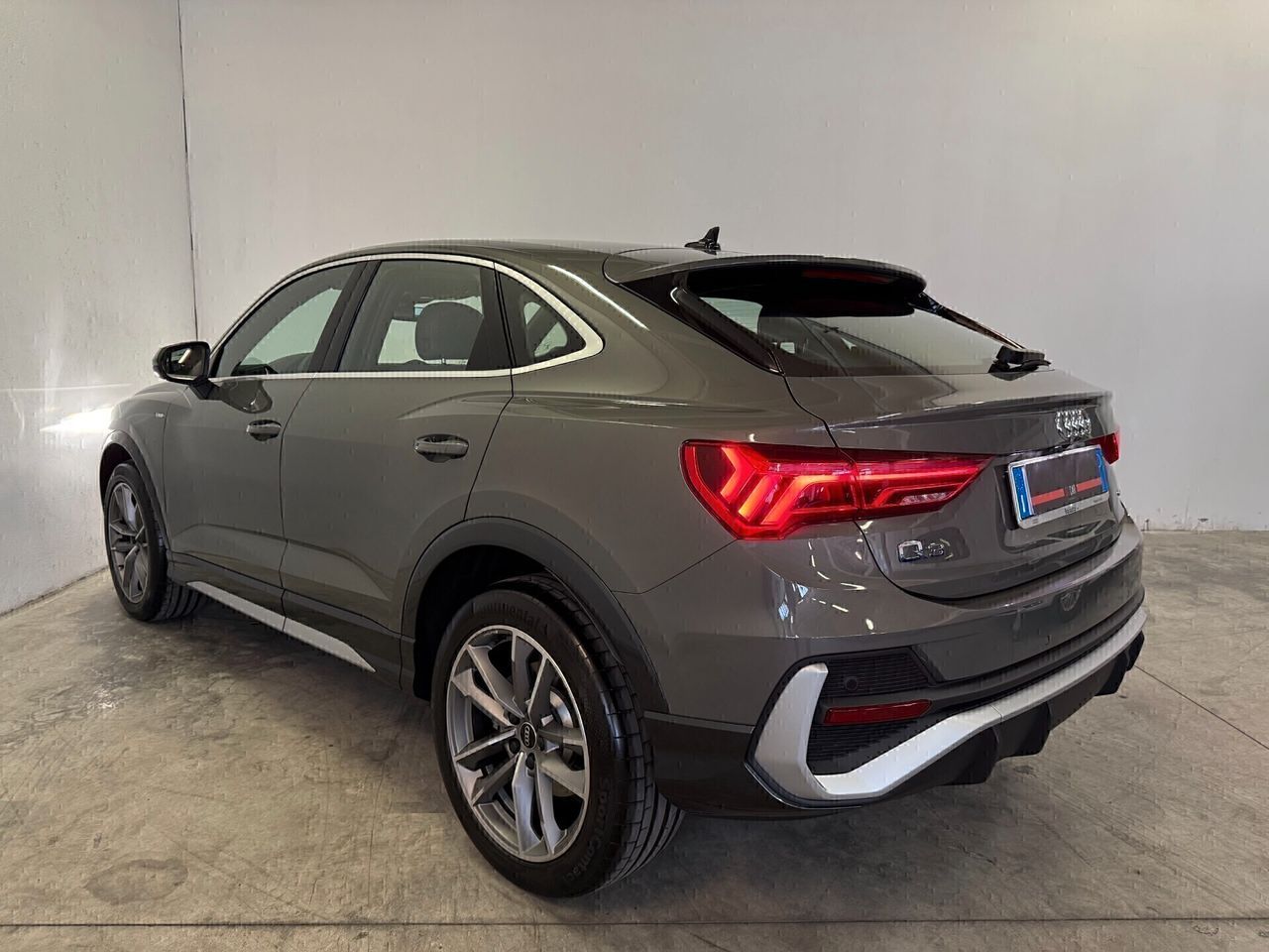 Audi Q3 Sportback 40 2.0 Tfsi Edition S-Line Qua imagem 3