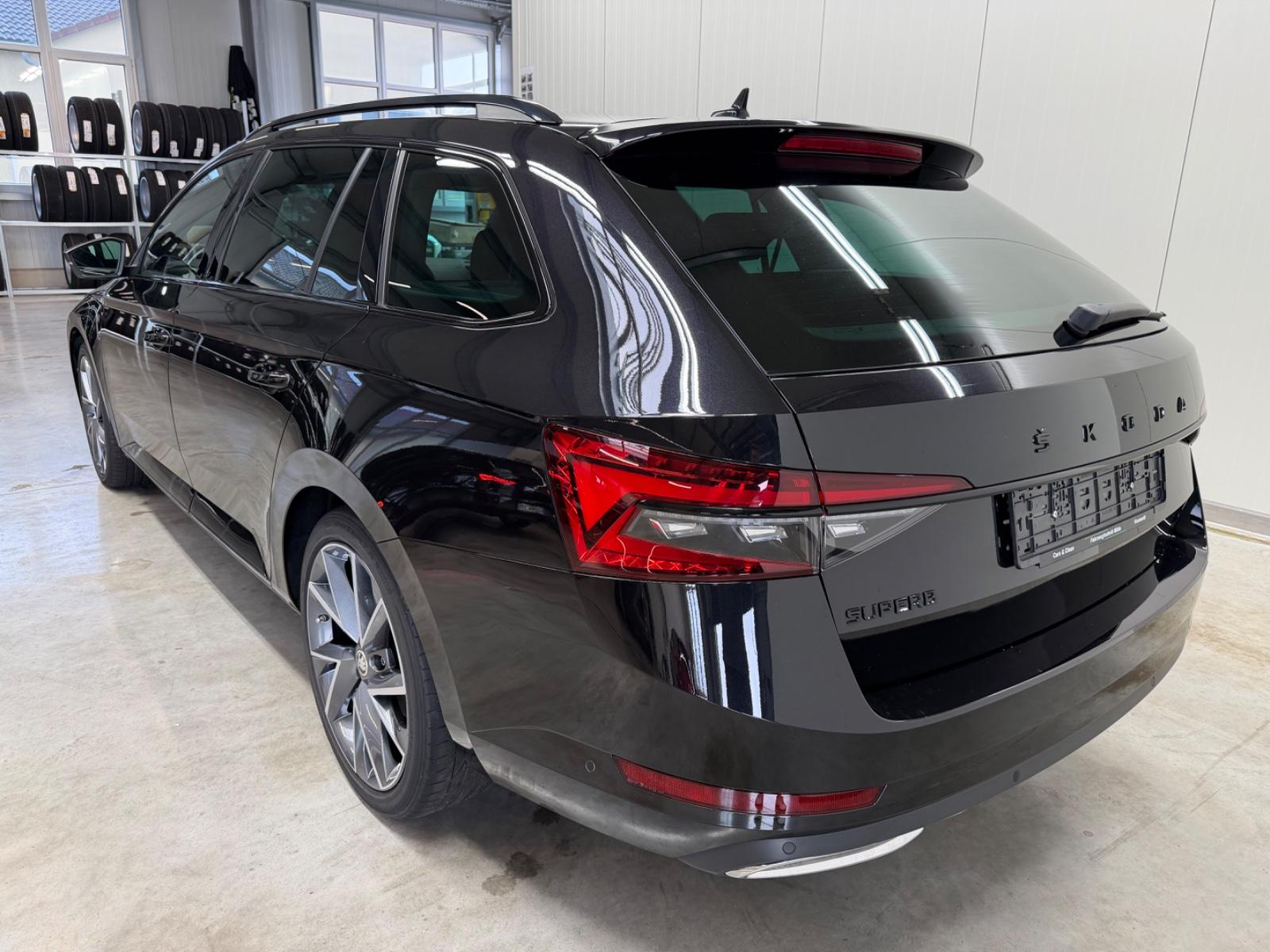 Skoda Superb Combi Sportline*AHK*Virtual*Amundsen