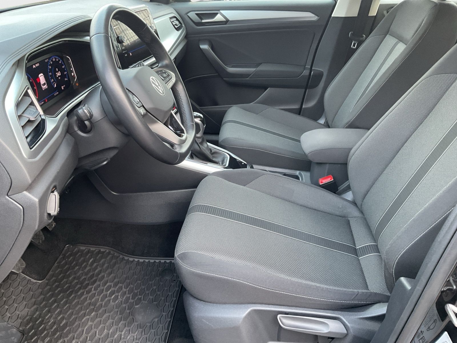 Volkswagen T-Roc - Bild 9