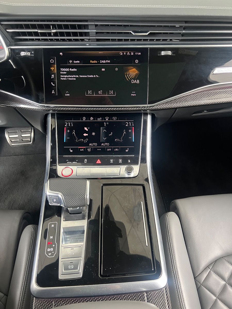 Fahrzeugabbildung Audi SQ7 4.0 TDI quattro*Head-Up * 7.SITZER*Exclusive