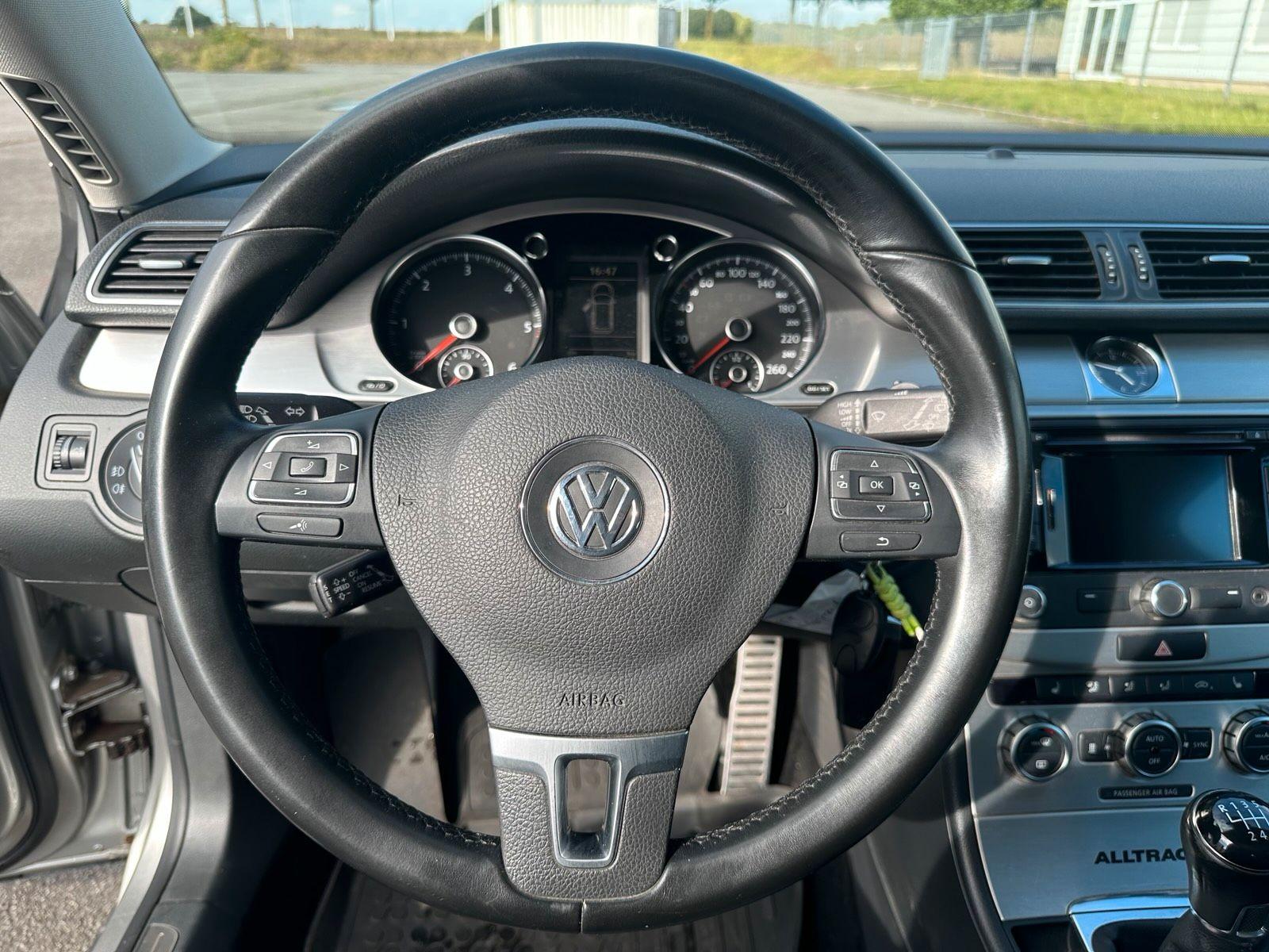Volkswagen Passat Alltrack 2012 — фото 12