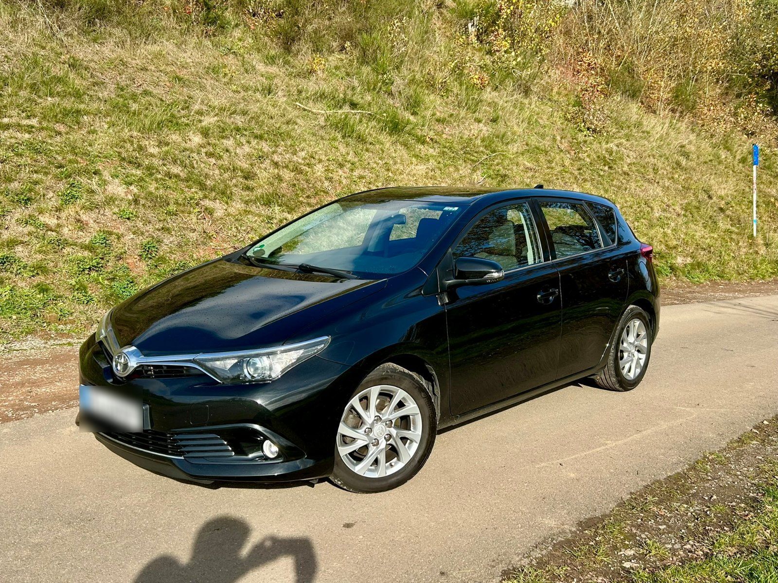 TOYOTA Auris