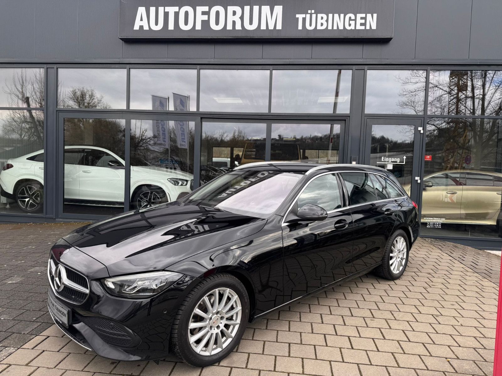 Fahrzeugabbildung Mercedes-Benz C 200 d T Autom. Avantgarde Standheizung