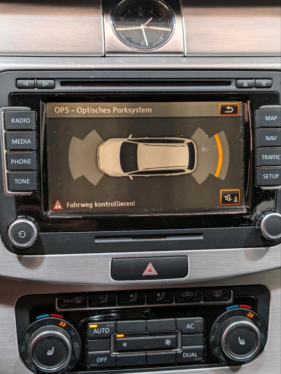 Volkswagen Passat 2011 — photo 13