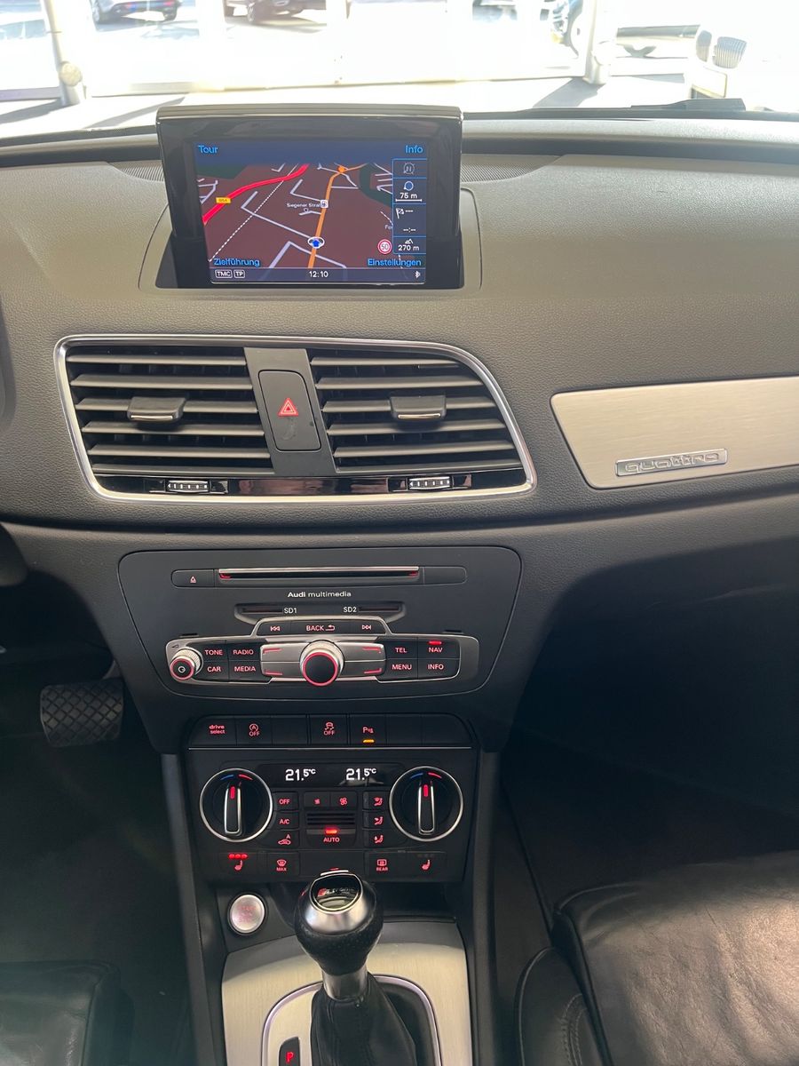 Fahrzeugabbildung Audi Q3 sport S line quattro