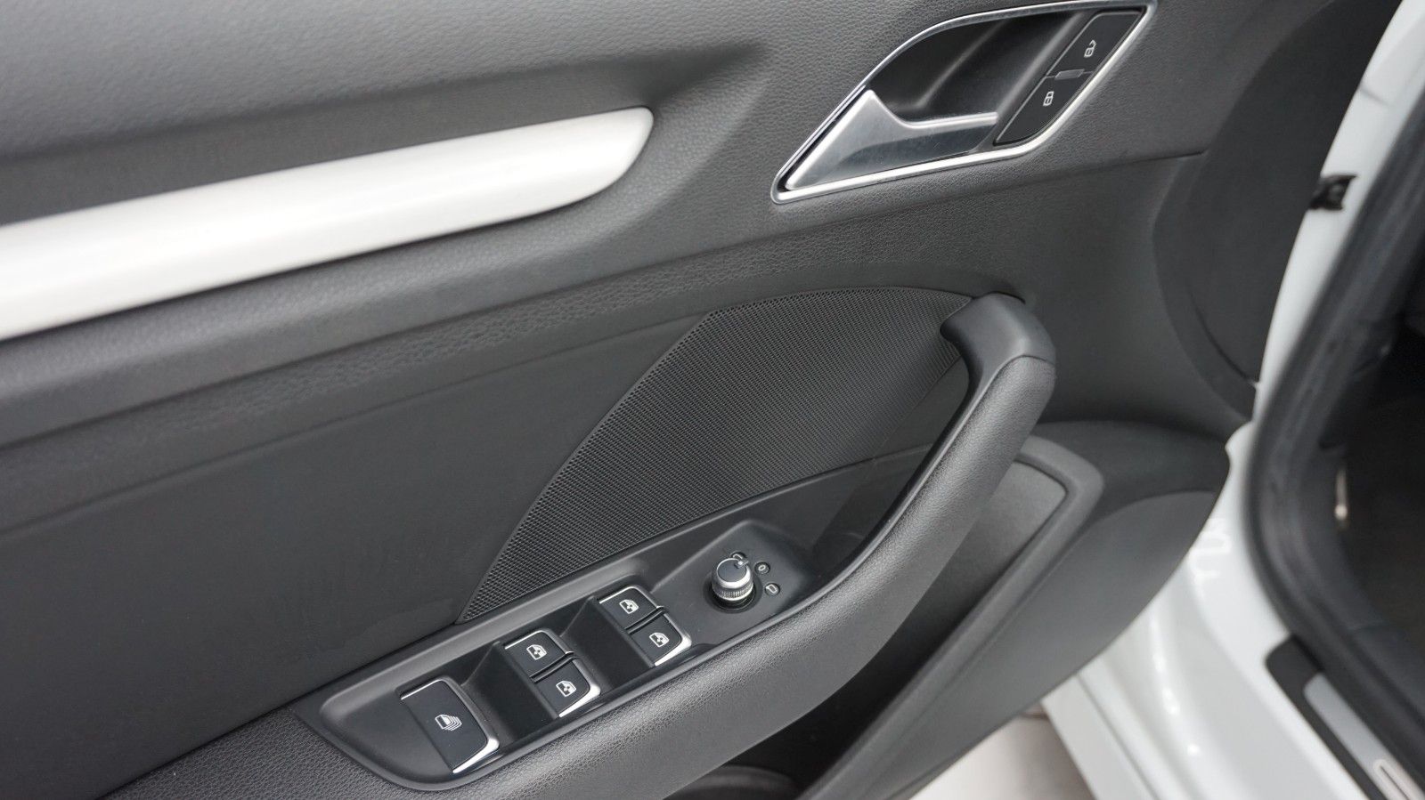 Fahrzeugabbildung Audi A3 Cabriolet S-Line Verbrauch nur 5,2L/100