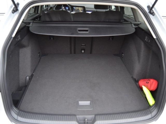 Golf VIII Variant 2.0 TDI 150 PS DSG Life LED/NA