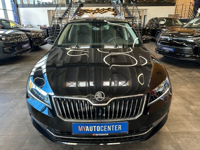 Skoda Superb Combi Style 4x4 *SZHZ*PDC*AHK*NAVI*KLIMA*