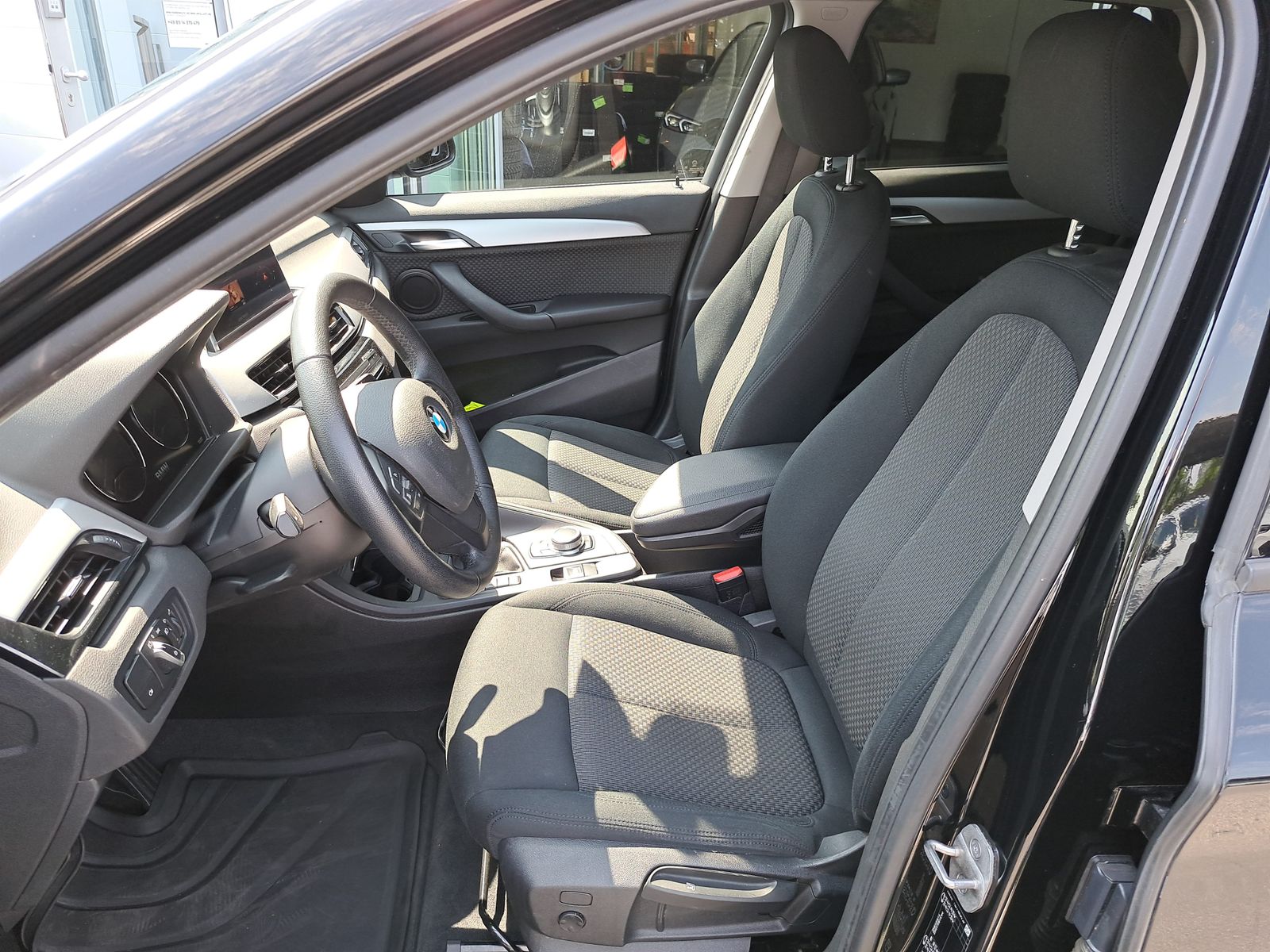 BMW X1 xDrive18d Advantage DAB Navi Tempomat Shz foto 7