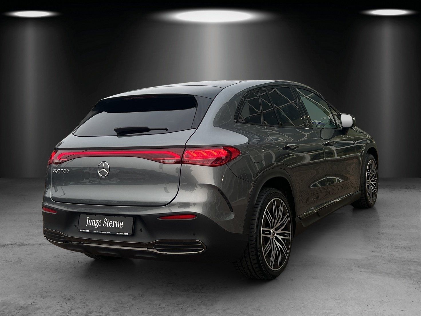 Fahrzeugabbildung Mercedes-Benz EQE300 SUV AMG Premium DISTRO Pano 22KW Memo 21"