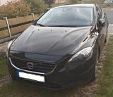 Volvo V40 T3 Momentum mit Top Ausstattung - Volvo V40 mit Benzin-Antrieb: Limousine, Momentum