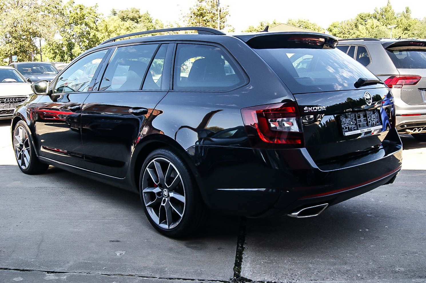 Fahrzeugabbildung SKODA Octavia Combi RS 245 VIRTUAL STANDHEIZUNG ACC DC