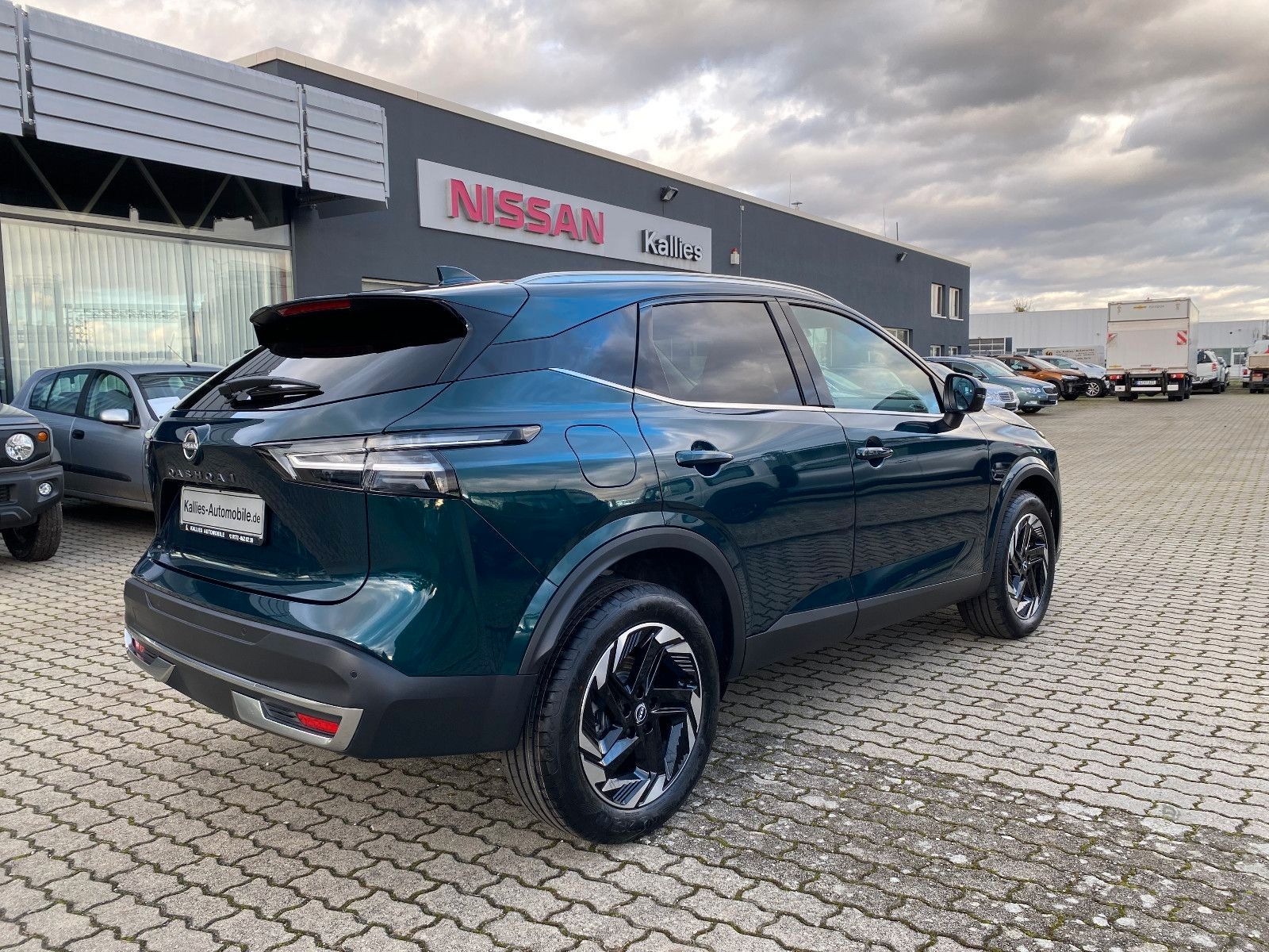 Fahrzeugabbildung Nissan Qashqai 1.3 DIG-T MHEV N-Connecta LED+SHZ+AHK