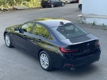 BMW 320 - 4