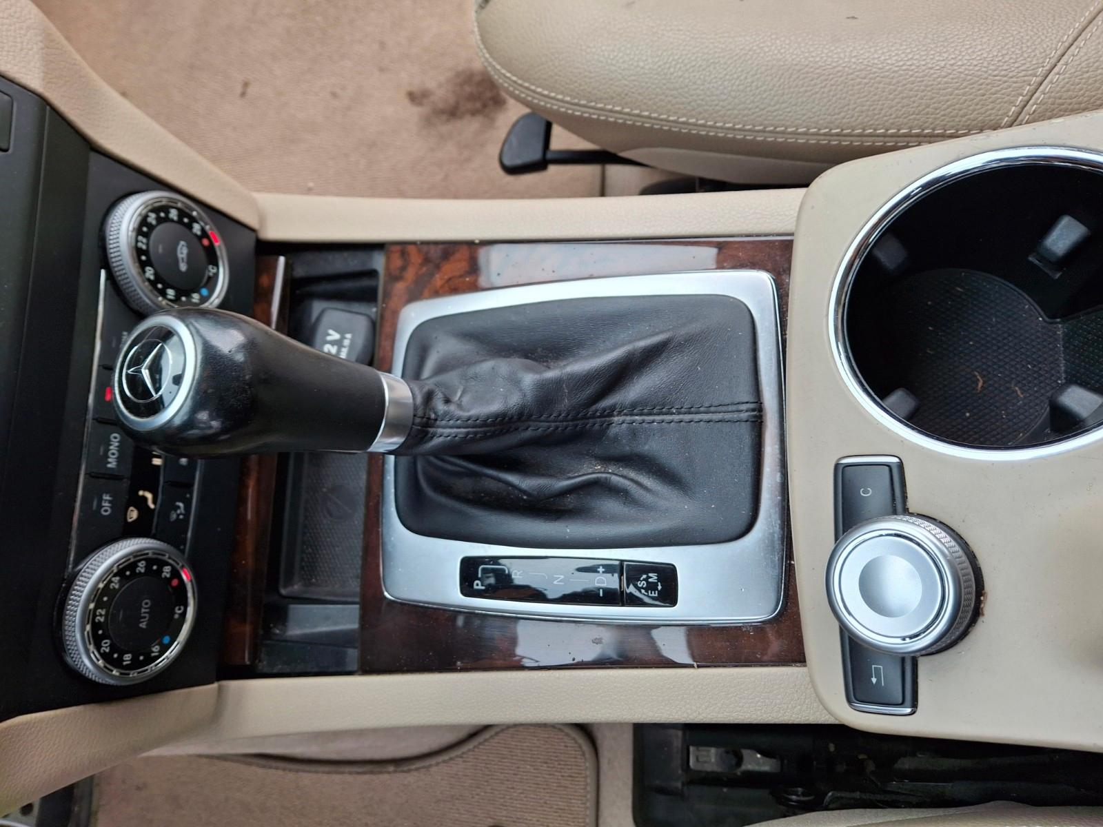 Mercedes-Benz GLK220 2011 — photo 23