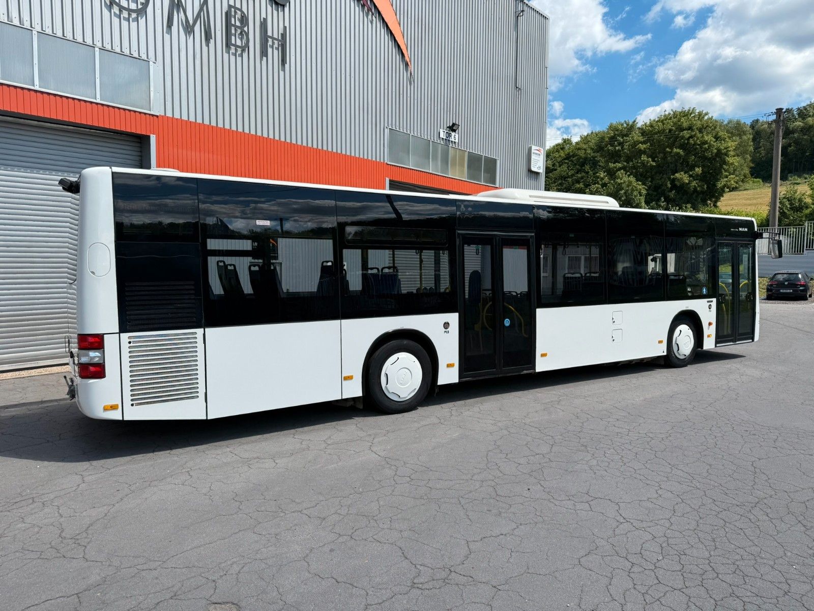 MAN  2014 - Image 8 of 34