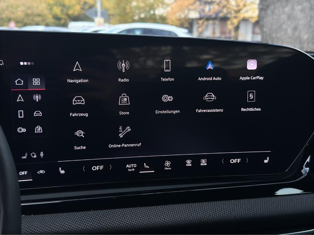 Fahrzeugabbildung Audi A5 Limousine TFSI quattro S tronic Fahren Parken