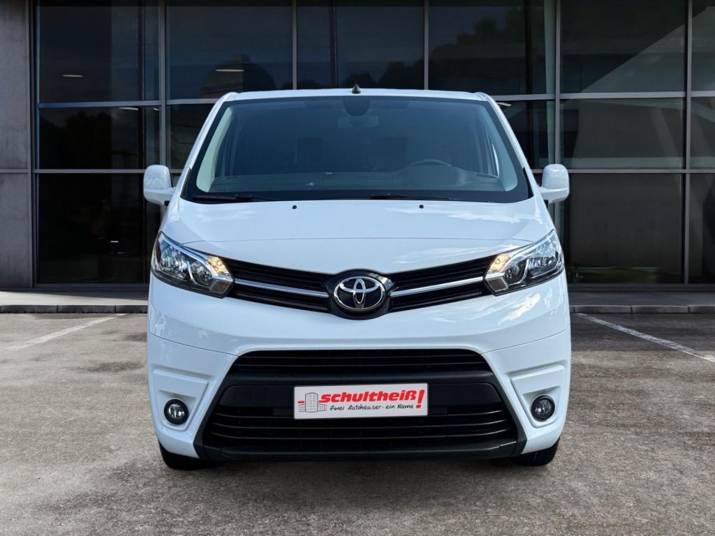 Fahrzeugabbildung Toyota Proace 2,0-l-D-4D L2 (9-Si.) Verso Shuttle