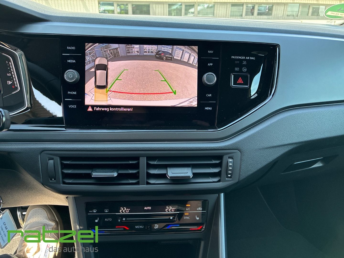 Fahrzeugabbildung Volkswagen Taigo R-LINE 1.0 TSI DSG LED+ACC+Kamera+PDC