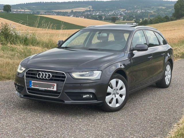 Audi A4 Avant Ambiente*Leder*Navi*Xenon*Pano*Standhzg