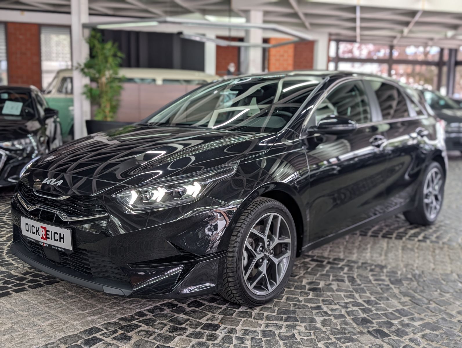 Fahrzeugabbildung Kia cee'd / Ceed 1.5 T-GDI Ultimate Style-Pk SCC JBL