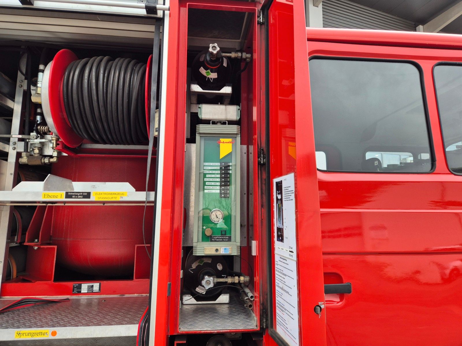 Fahrzeugabbildung MAN FE 26.360 LF 8 Löschfahrzeug