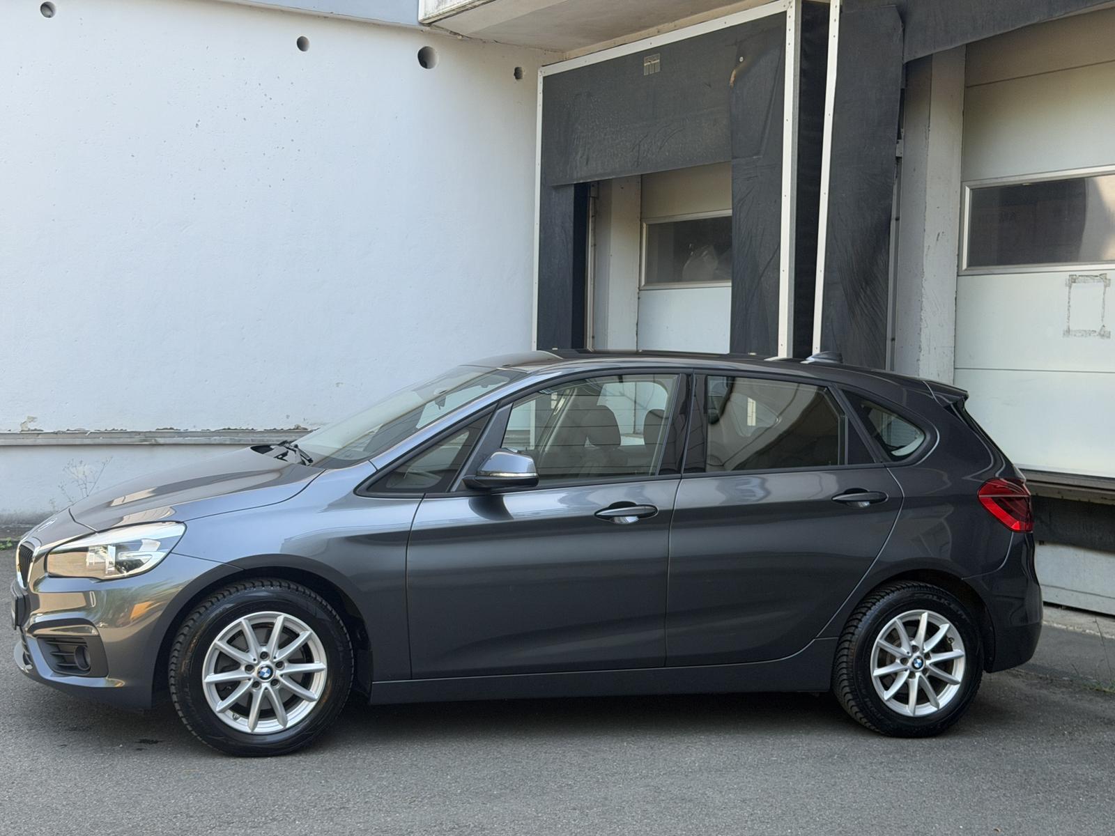 BMW 218 Active Tourer Tempomat Sitzheizung Klima PDC