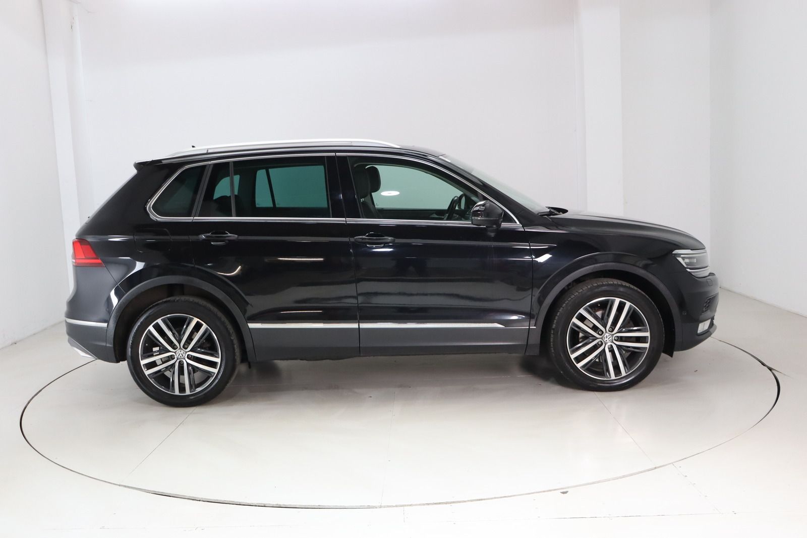 Fahrzeugabbildung Volkswagen Tiguan 2.0 TDI 4Motion * Memory * Leder * Pano H