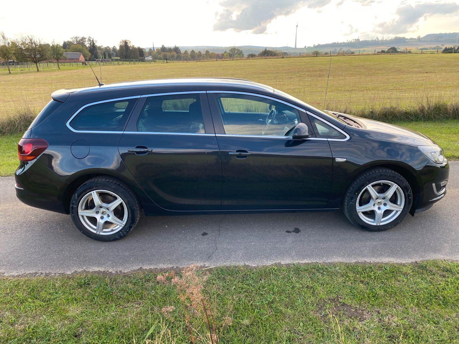 Opel Astra 2015 — photo 13