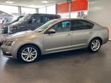 Skoda Octavia Lim. Drive/AHK/PDC/Automatik/Klima/Alu - Skoda Octavia mit Benzin-Antrieb: Drive
