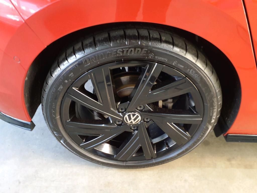 Volkswagen Golf R-Line 1.5 eTSI DSG Pano*RFK*PDC*Tempo*NAV
