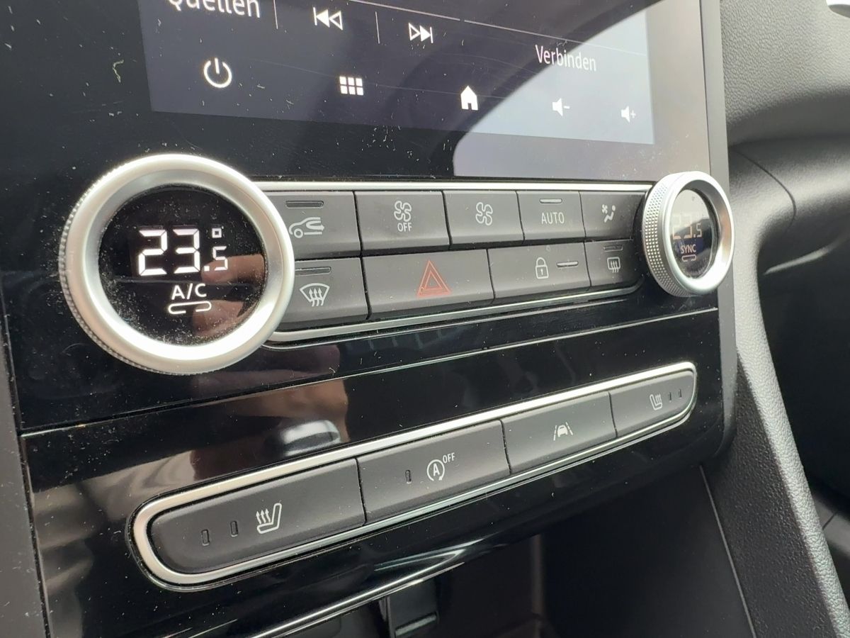 Fahrzeugabbildung Renault Megane Grandtour Intens TCe 140 Glasdach SHZ