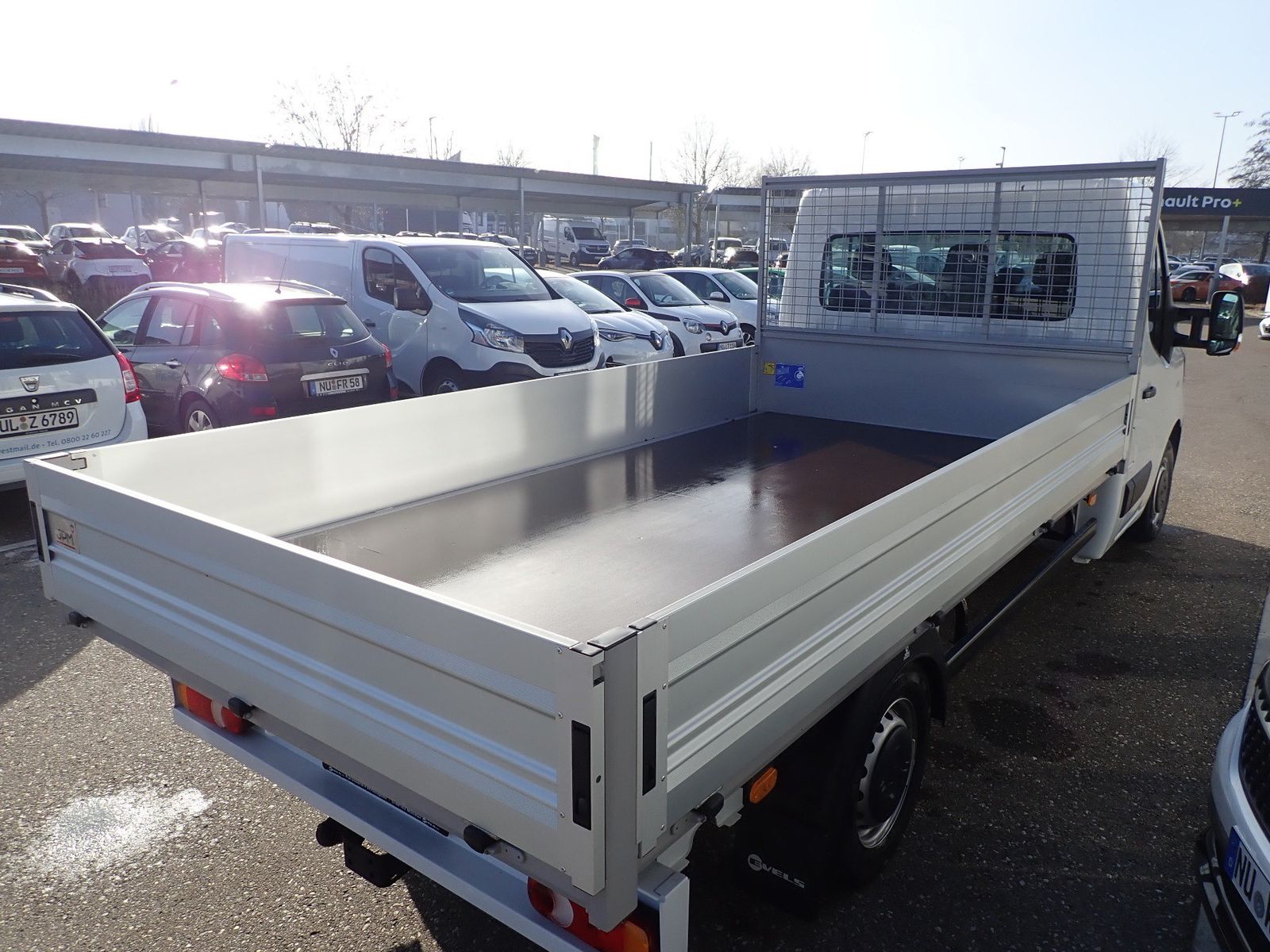 Fahrzeugabbildung Renault Master Pritsche/L3H1 3.5t/Einzelkabine