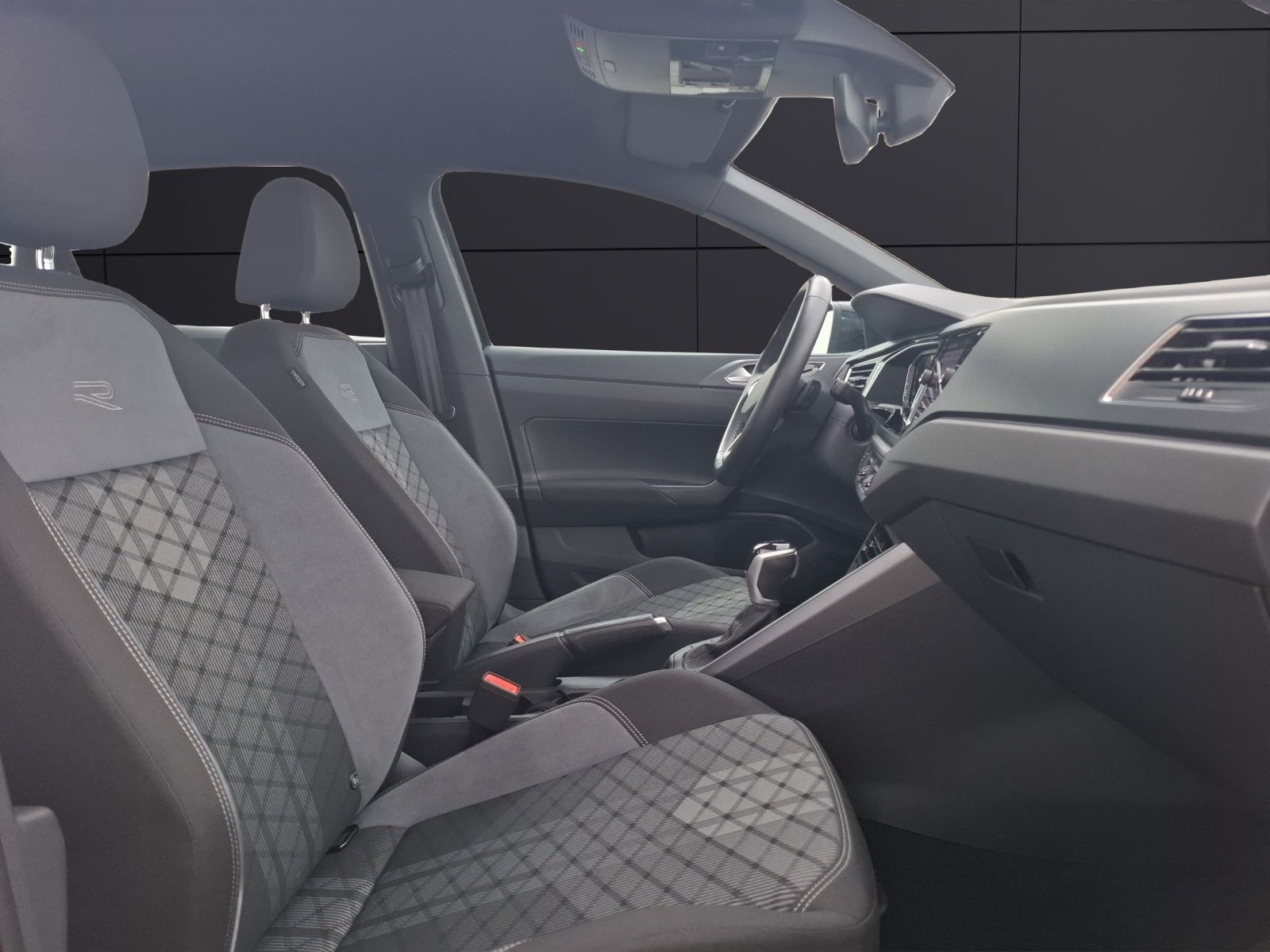 Fahrzeugabbildung Volkswagen Taigo R-Line DSG MatrixLED AHK Navi AID ACC RFK