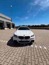 BMW F10 530d xDrive - BMW 530: 530d F10