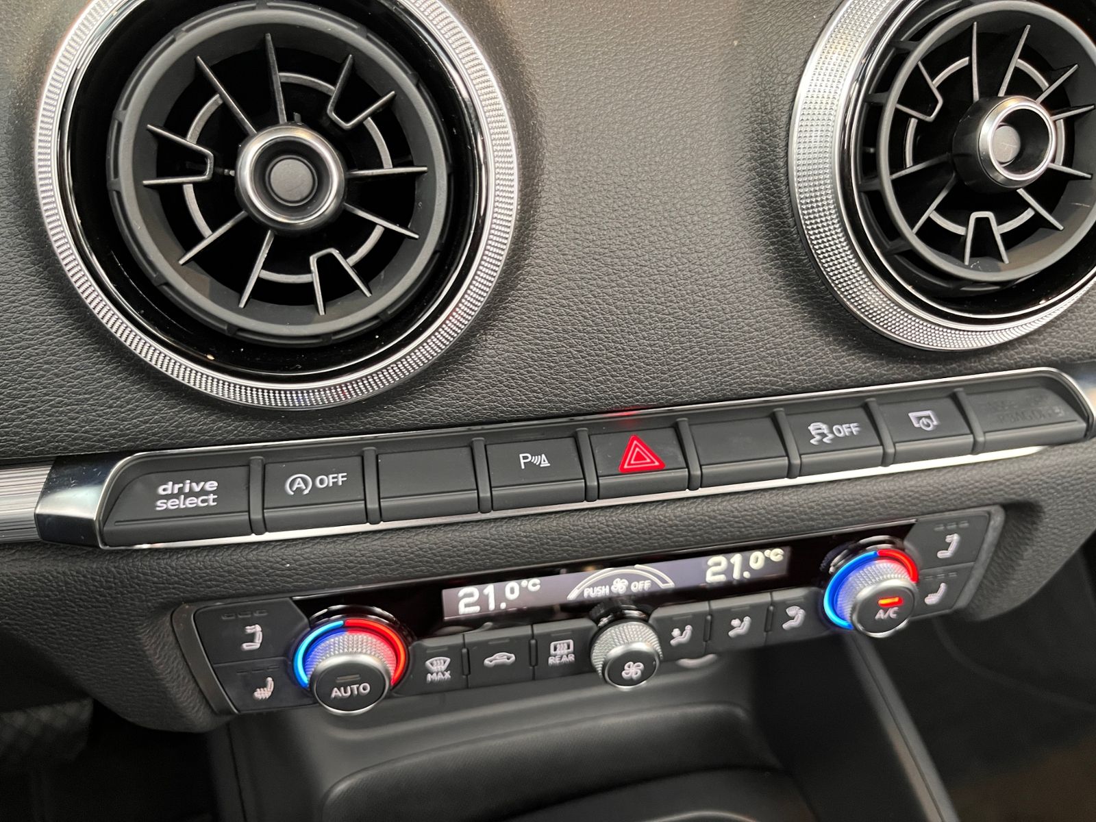 Fahrzeugabbildung Audi A3 Cabriolet  S line KAM LED ALU